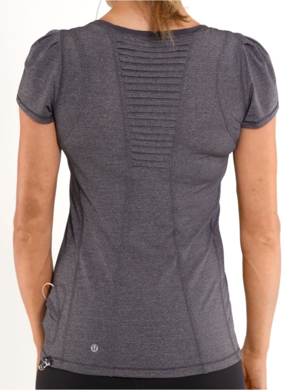 Lululemon Run Back On Track Short Sleeve Tech Coal Size 6